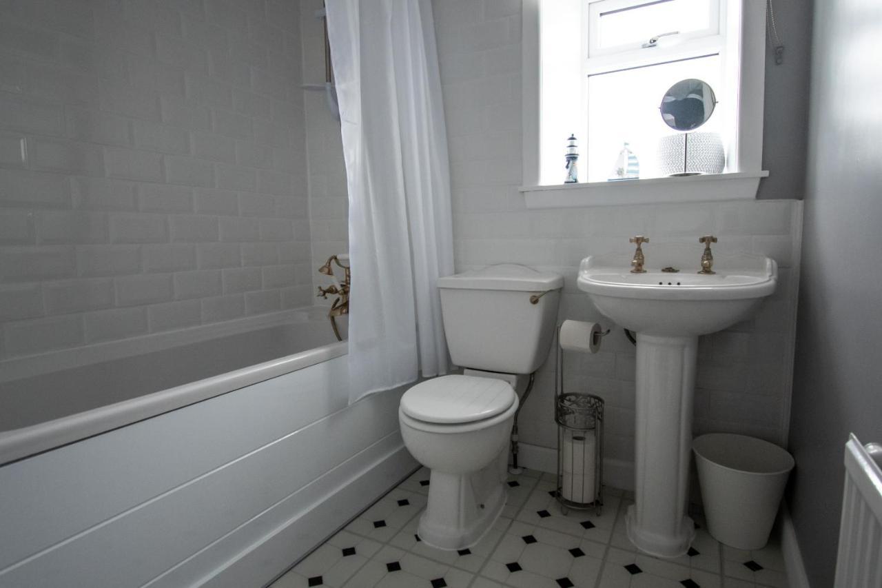 The View 3-Bed Cottage Findochty Buckie Moray Eksteriør billede